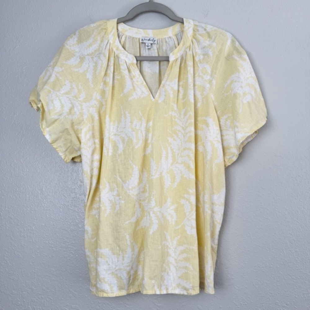 Wonderly yellow white floral flutter sleeve blouse S